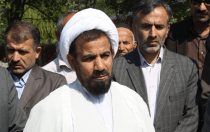 اگر رهبر بگوید سر بچه‌ات را ببر من این کار را انجام می‌دهم