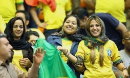 نمایندگان مجلس ایران: کار زنان شوهر داری و بچه داری و جای آنان در خانه است