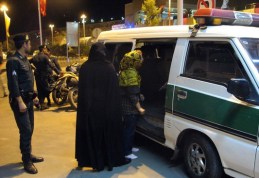 امام جمعه سپاهان‌شهر: با بدحجابان مانند قاتلان برخورد کنید